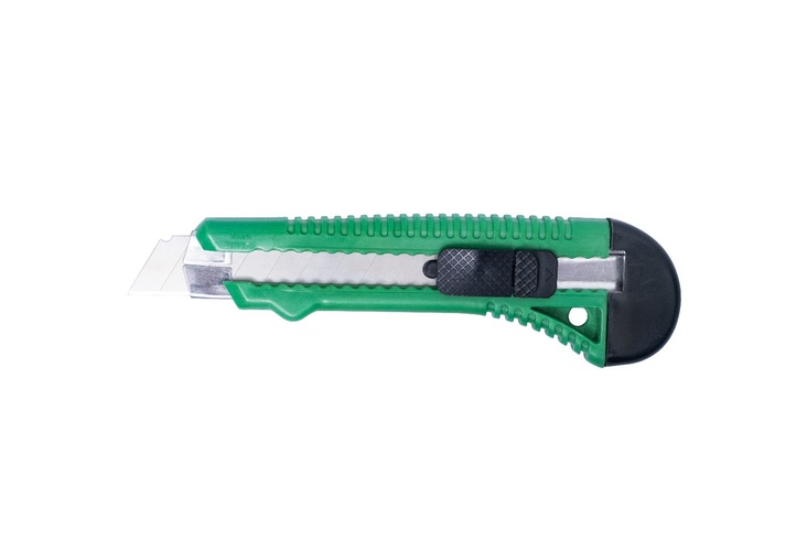 Нож с сегментированным лезвием Oasis Eco 18х100х0,4 мм, пластиковый корпус 1030601001
