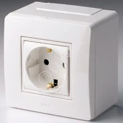 Коробка в сборе с силовой розеткой, белая, DKC 10482