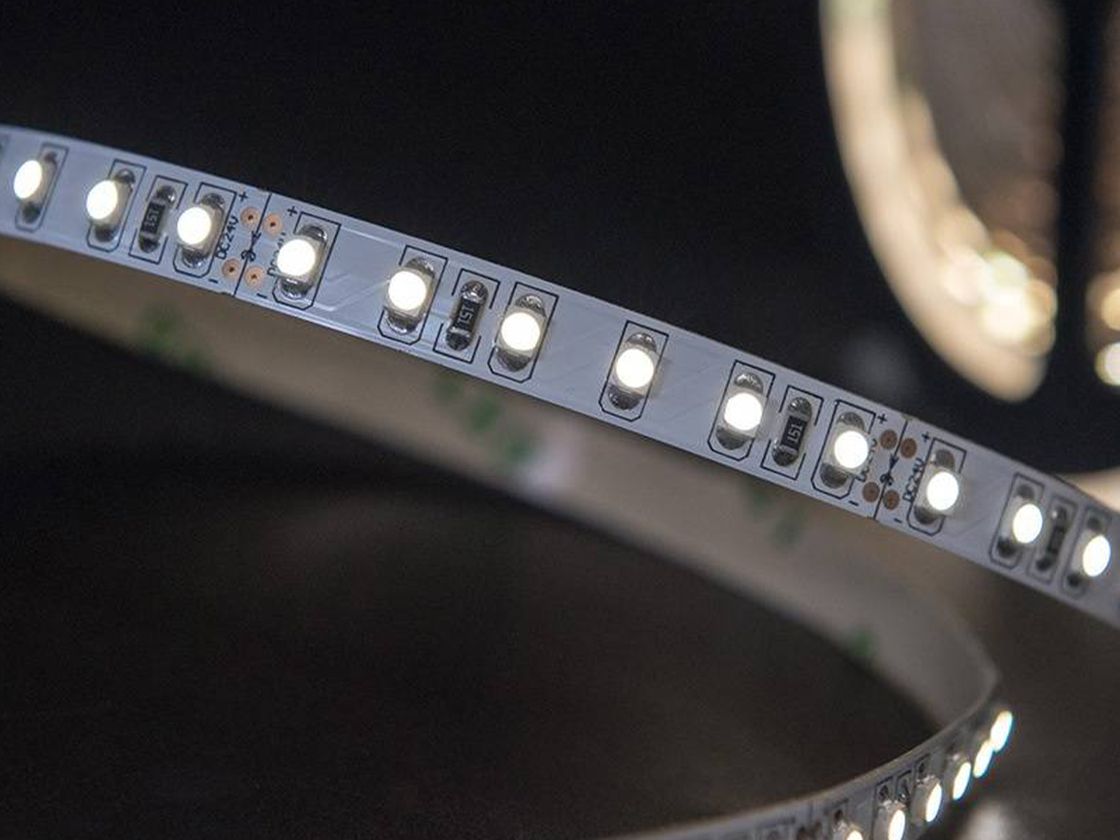 Светодиодная лента 3528, 120 LED/м, 9,6 Вт/м, 24В , IP66, Цвет: Теплый белый, SWG3120-24-9.6-WW-66-M