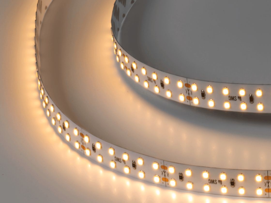 Светодиодная лента 2835, 240 LED/м, 19,2 Вт/м, 24В , IP20, Цвет: Теплый белый, SWG2240-24-19.2-WW-M