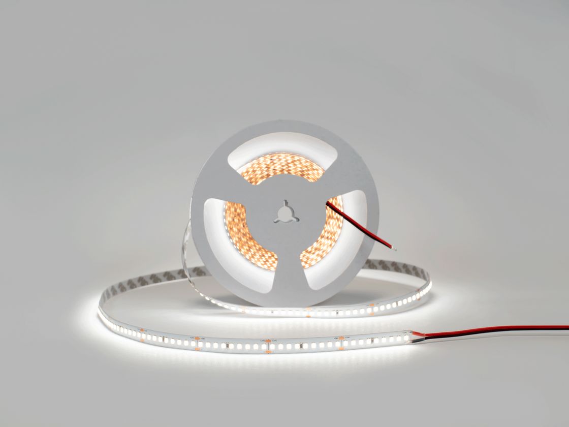 Светодиодная лента LUX, 2835, 180 LED/м, 9,6 Вт/м, 24В, IP33, Нейтральный белый (4000K), DSG-HE2180-24-NW-33