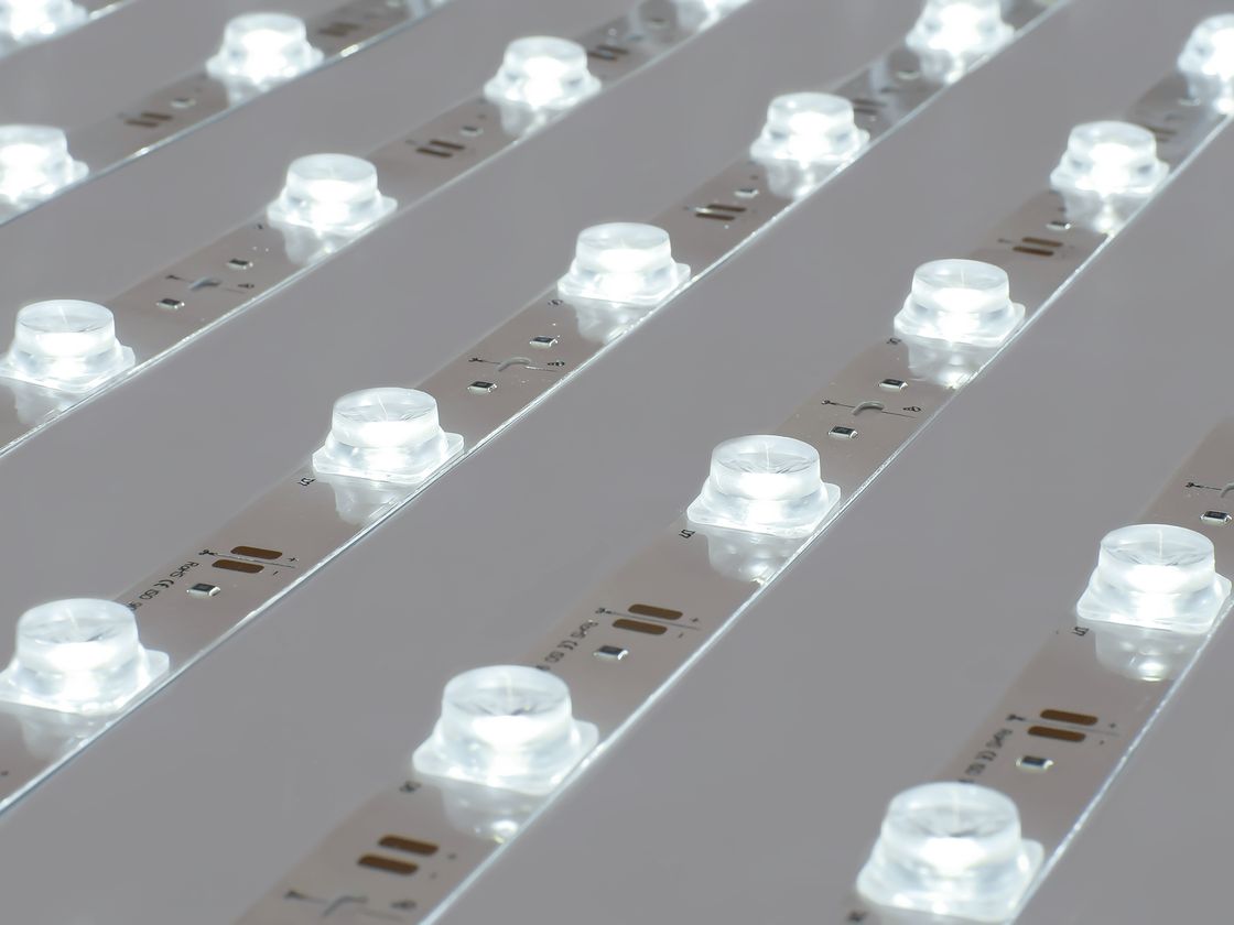 Светодиодна лента холодная белая 7500K SMD2835 12В IP20 14.4Вт/м 12 LED/м SWG-212-12-W