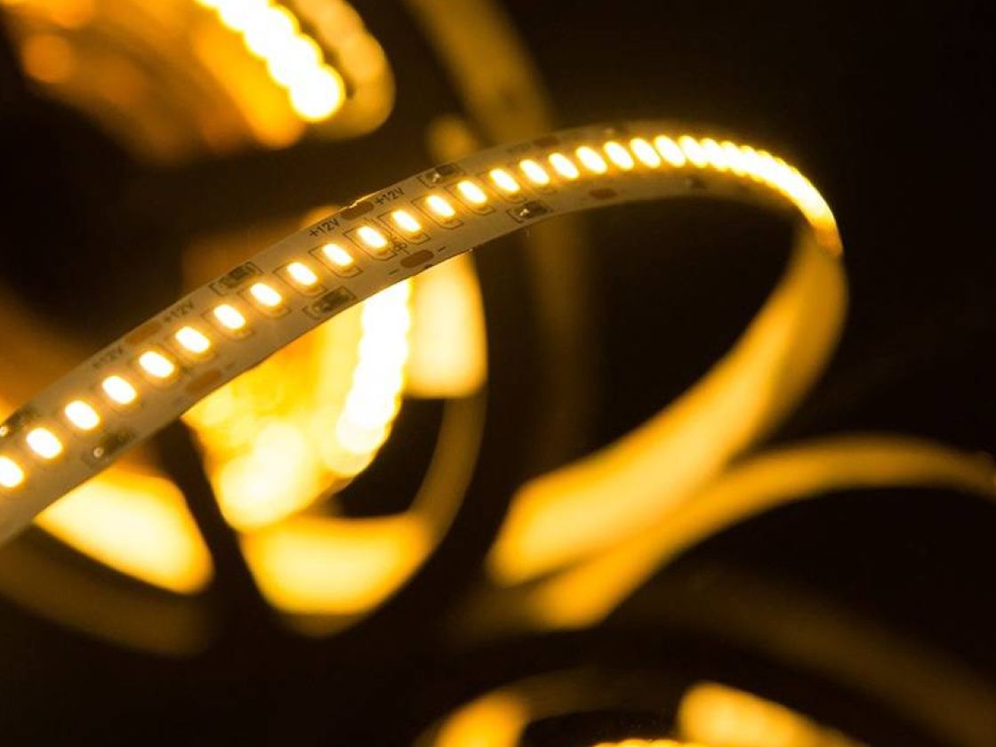 Светодиодная лента 3014, 240 LED/м, 24 Вт/м, 12В , IP20, Цвет: Теплый белый, SWG4240-12-24-WW-M