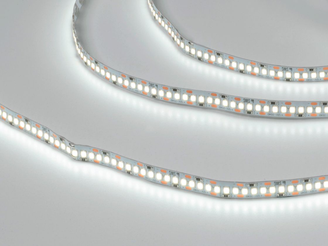 Светодиодная лента 2835, 204 LED/м, 22 Вт/м, 12В , IP20, Цвет: Холодный белый, SWG2204-12-22-W-М